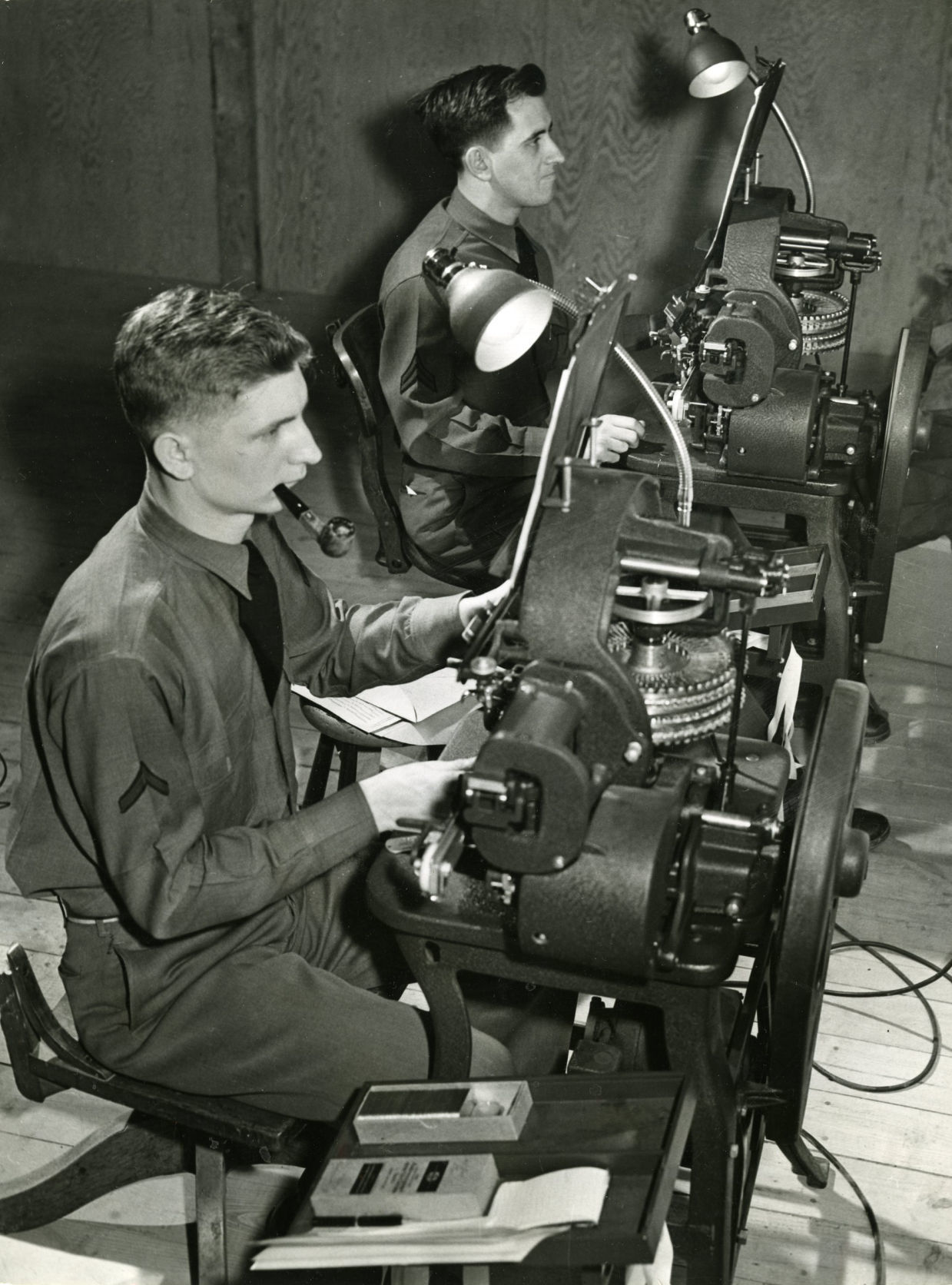 1941: The making of dog tags